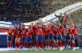 引人注目的 引人注目的